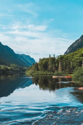 Photo lake from Alice Triquet on Unsplash